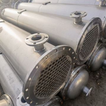 转让全新各种规格型号不锈钢冷凝器数台！