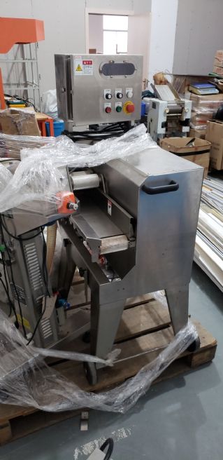 转让自用台湾台乙切菜机一台