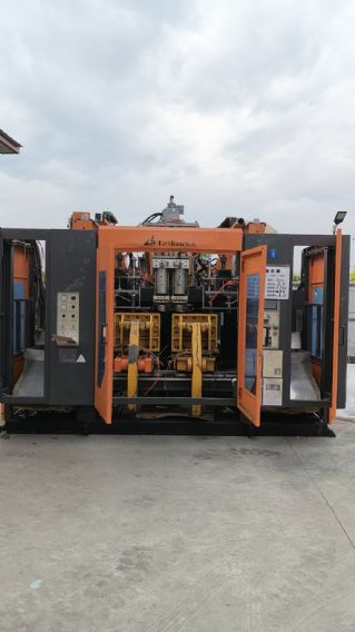 转让二手吹塑机