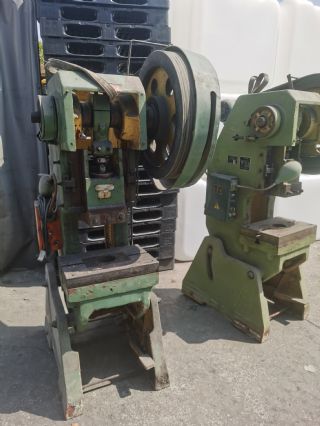 转让16吨冲床两台