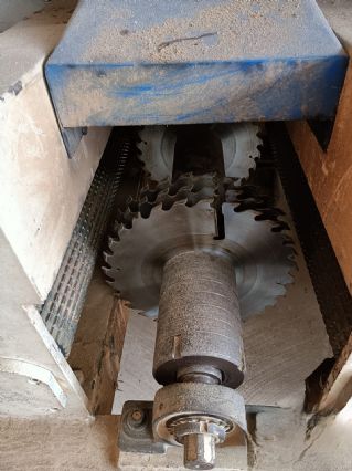 冷压机，原木推台锯，四边锯，砂光机，冷压